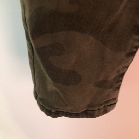 American Eagle Outfitters N(E)XT Level Stretch Camouflage Distressed Jeans US 6 - Picture 4 of 10